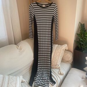 One Clothing Black and White Long Sleeve Sheath Dress